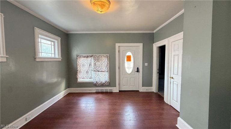 7425 Harvard Avenue, Cleveland, OH - Photo 2