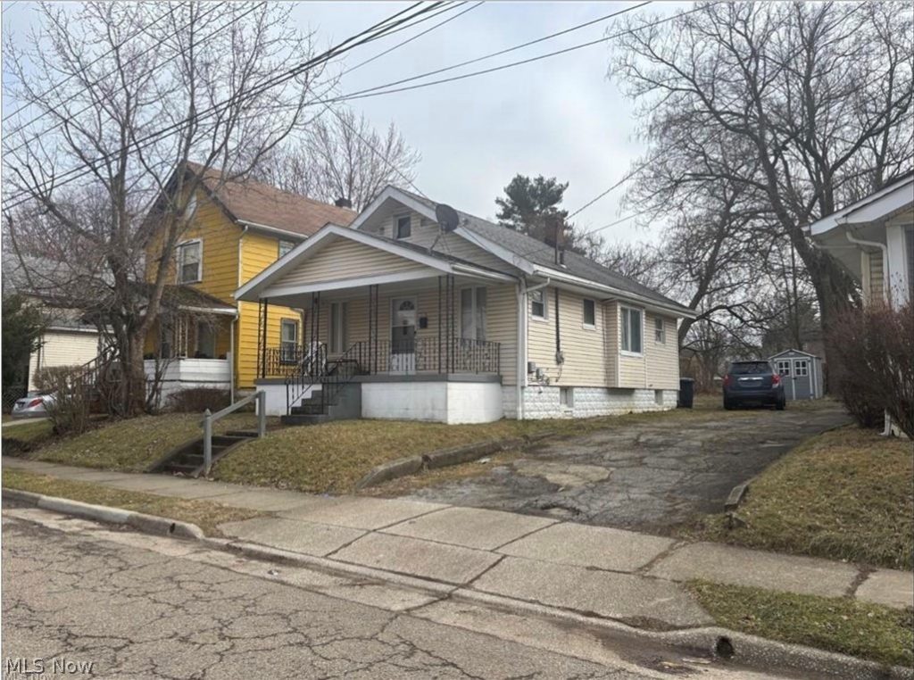 1214 Mckinley Avenue, Akron, OH