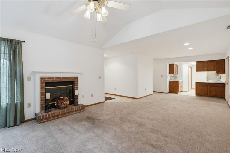 4286 Hunters Chase Lane, Wooster, OH - Photo 8