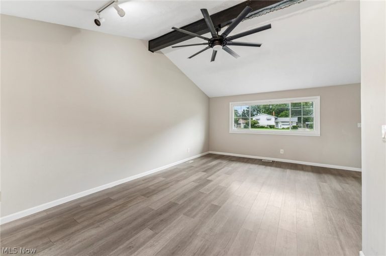 6269 Sylvia Court, Brook Park, OH - Photo 8