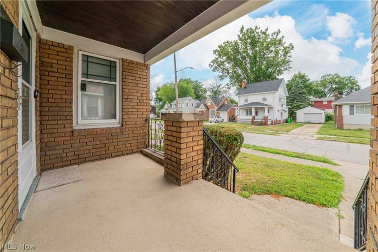 19541 Naumann Avenue, Euclid, OH - Photo 3
