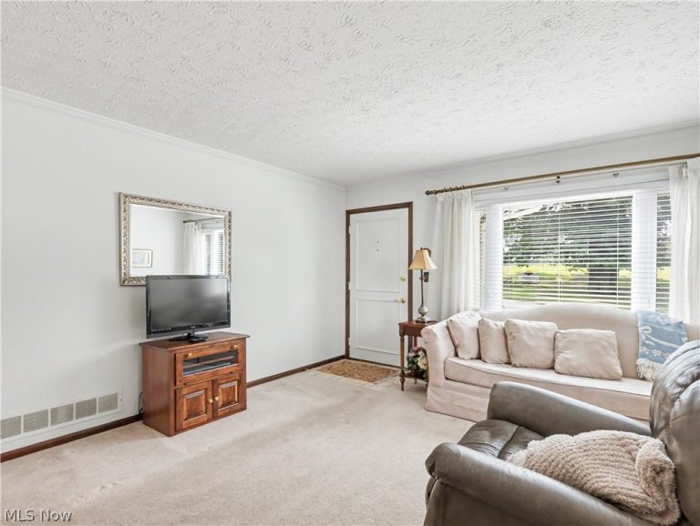 683 Taylor Avenue, Cuyahoga Falls, OH - Photo 5
