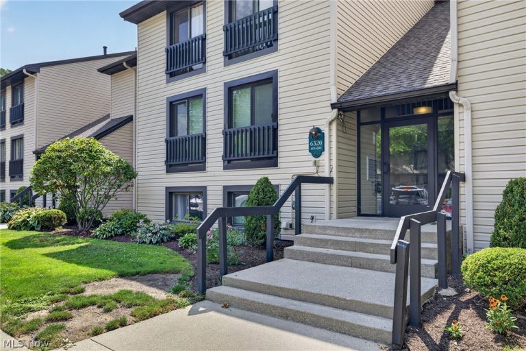 6320 Greenwood, Northfield, OH - Photo 3