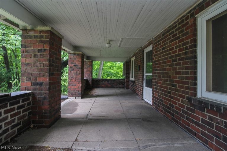 1719 Ohio Avenue, Youngstown, OH - Photo 2