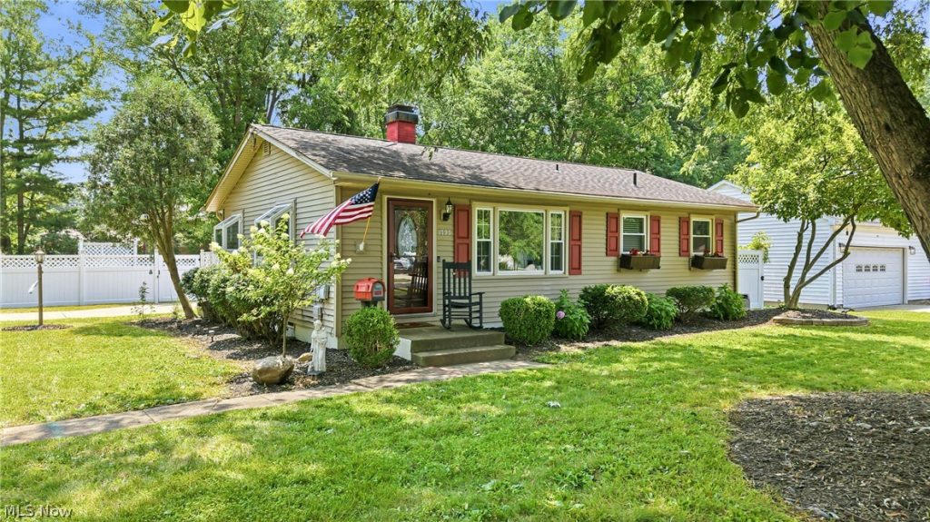 1799 Lemont Drive, Poland, OH