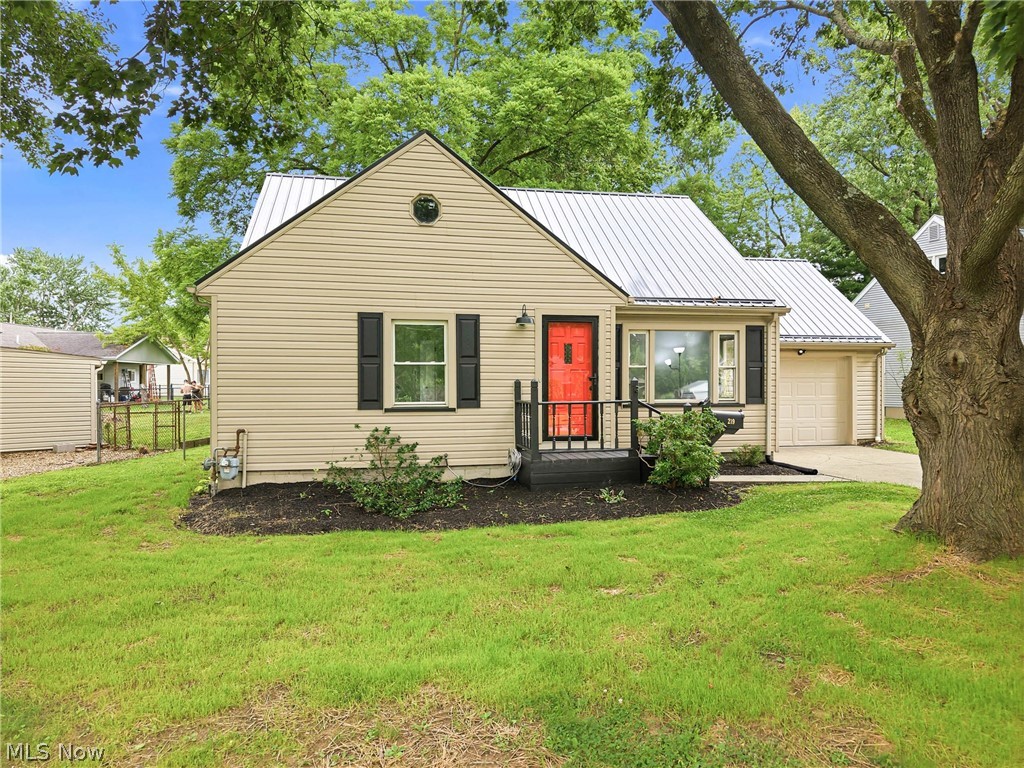 219 Aldrich Road, Youngstown, OH