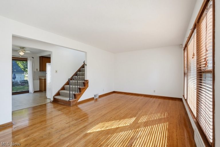 23881 Puritan Avenue, Euclid, OH - Photo 3