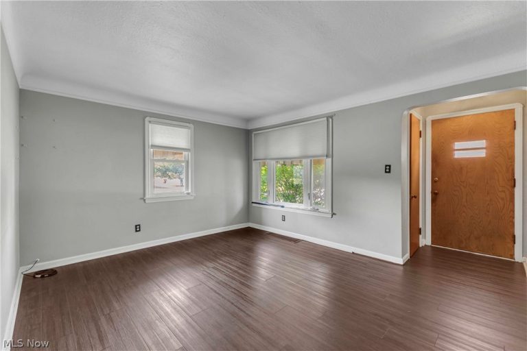5233 16th Street, Parma, OH - Photo 3