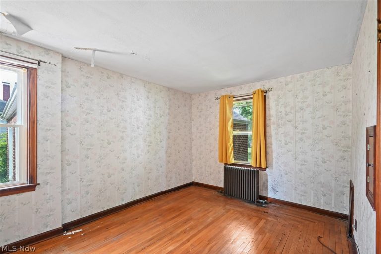 374 Niles Cortland Road, Warren, OH - Photo 8
