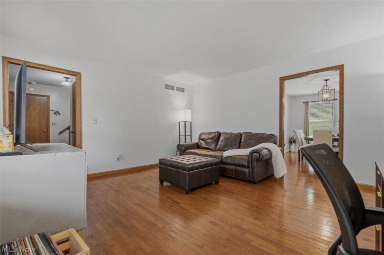 1004 51st Street, Vienna, WV - Photo 8