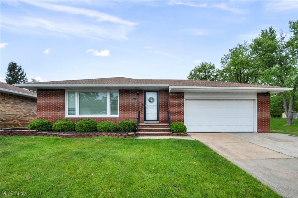 23733 Shurmer Drive, Warrensville Heights, OH