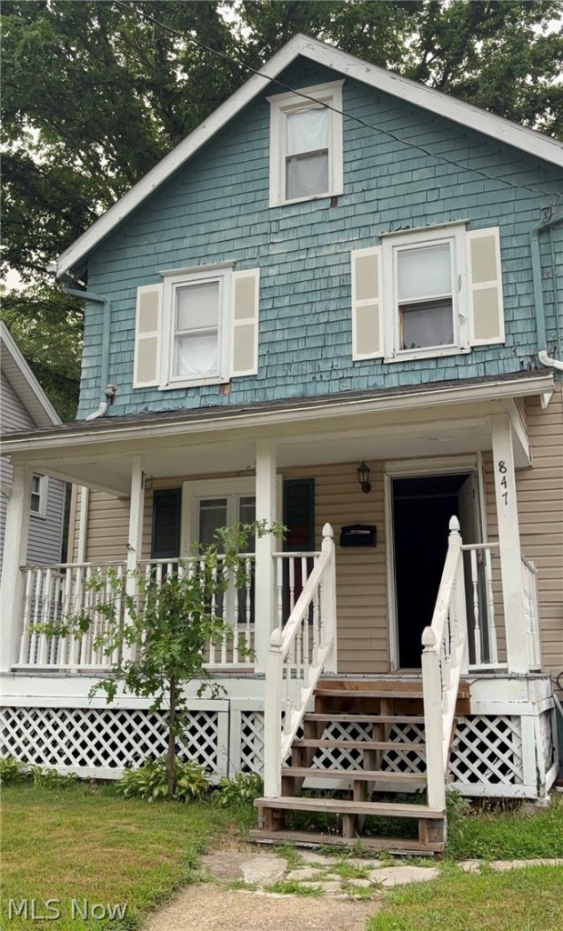 847 Carlysle Street, Akron, OH