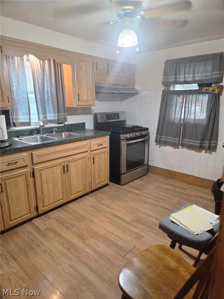 239 Gladstone Street, Campbell, OH - Photo 8