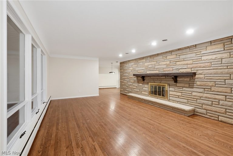 6125 Hillside Road, Independence, OH - Photo 4