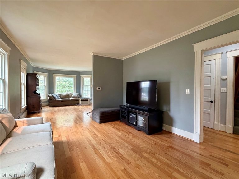 15112 Lake Street, Middlefield, OH - Photo 5
