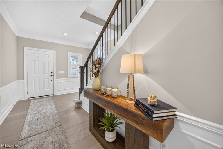 152 Lake Balaton Drive, Orange, OH - Photo 4