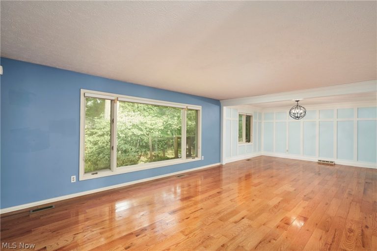 1172 Berwick Lane, South Euclid, OH - Photo 6