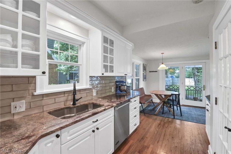 348 Lake Forest Drive, Bay Village, OH - Photo 3