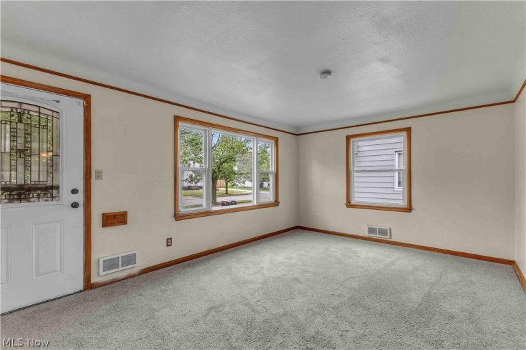 24 Leyton Road, Bedford, OH - Photo 5