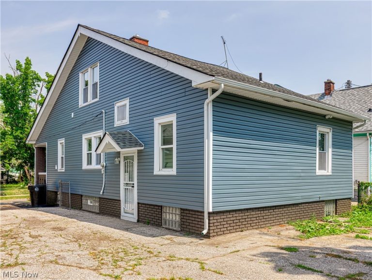 10922 Sandusky Avenue, Cleveland, OH - Photo 3