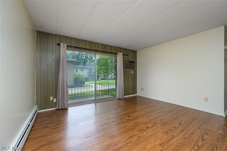 988 Lincoln Street, Kent, OH - Photo 4