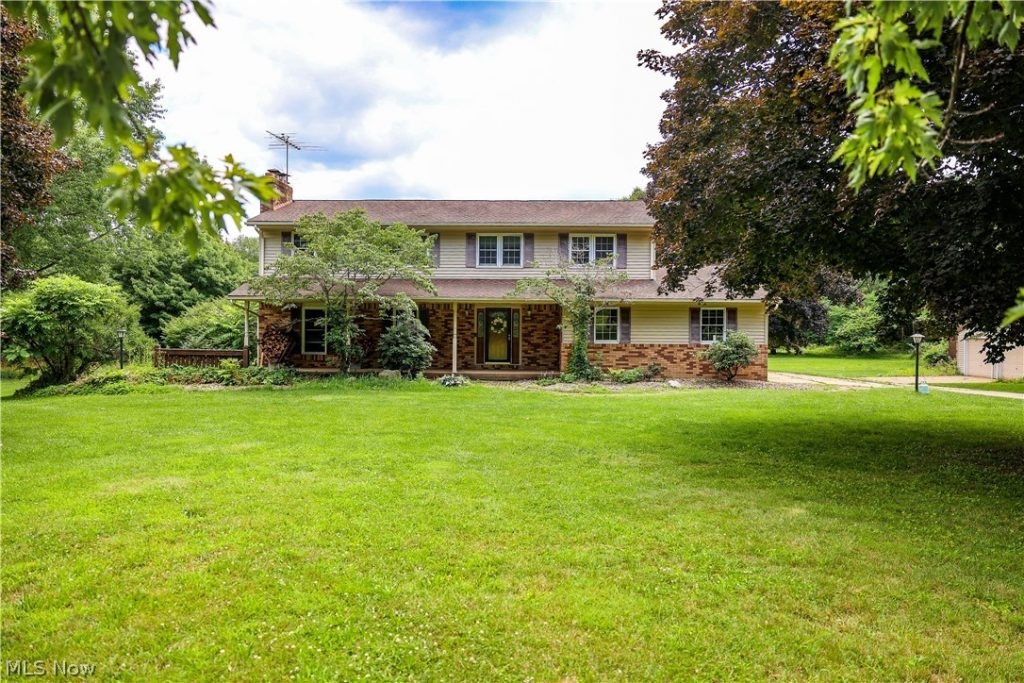 3210 Vanderhoof Road, Clinton, OH