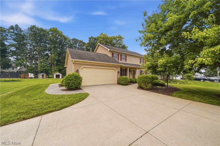 4764 Young Road, Stow, OH - Photo 2