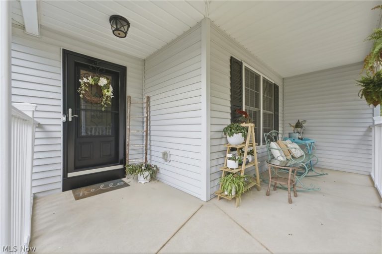 11041 Newbury Avenue, Uniontown, OH - Photo 5