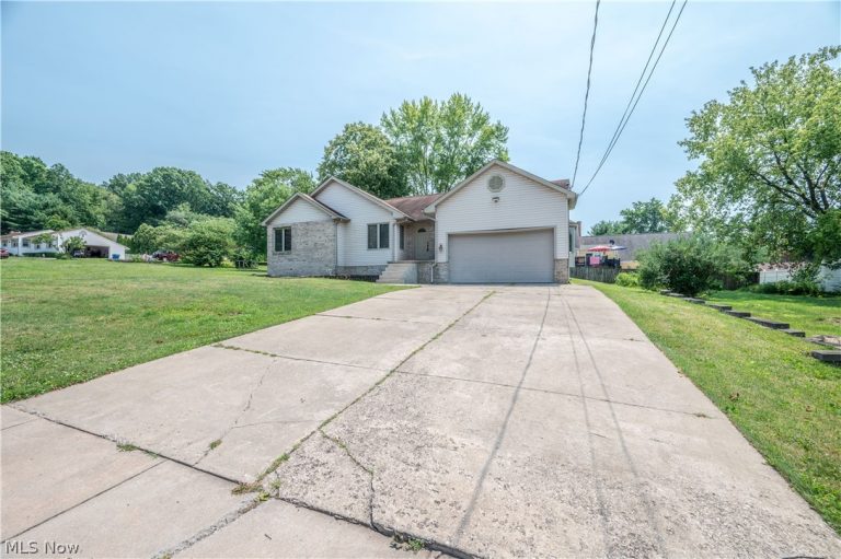 1015 Niles Vienna Road, Niles, OH - Photo 8