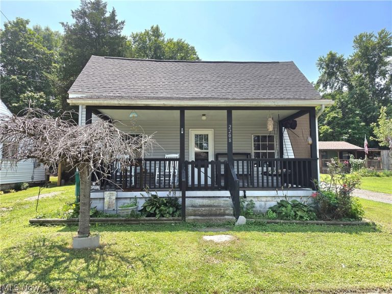 2208 11th Avenue, Parkersburg, WV, 26101