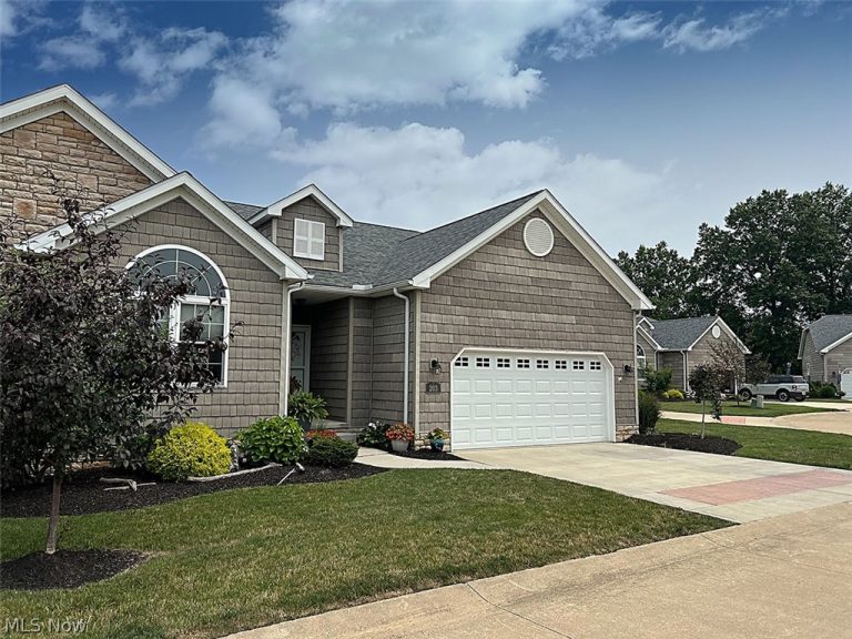 203 Leeward, Vermilion, OH - Photo 2
