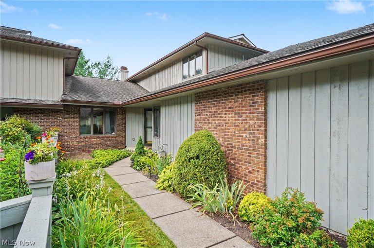 1166 Inverness Lane #100, Stow, OH - Photo 4