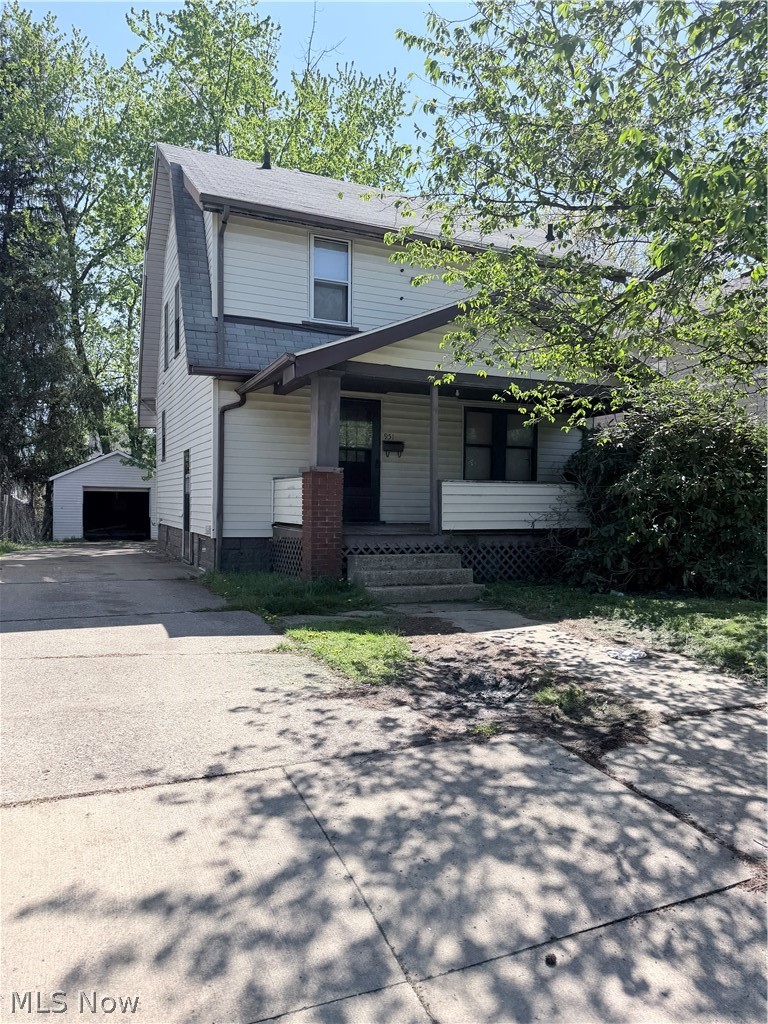 951 Ada Street, Akron, OH