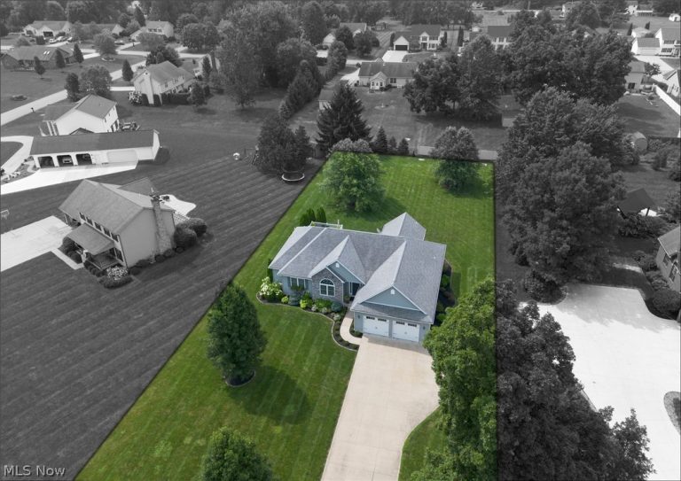 2074 Countryside Drive, Salem, OH - Photo 2