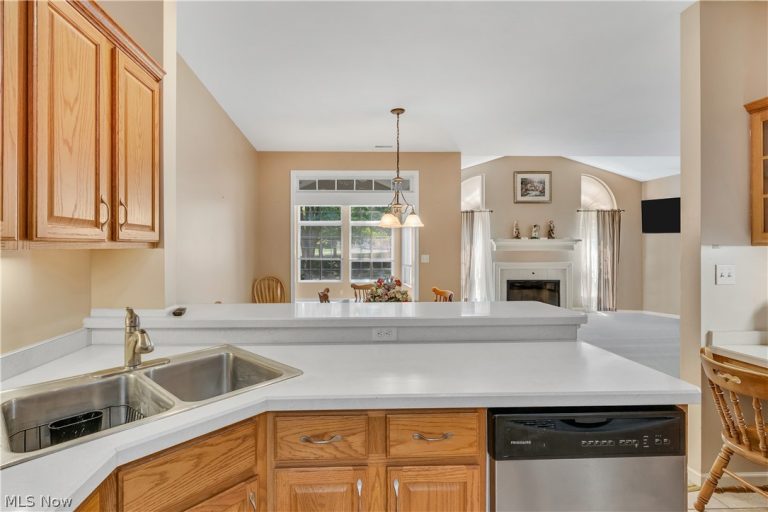 5645 Clingan Road #2B, Struthers, OH - Photo 8