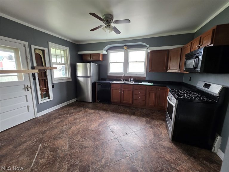 516 Buckeye Street, Tiltonsville, OH - Photo 3