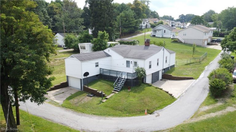 103 Jefferson Street, St Clairsville, OH - Photo 4