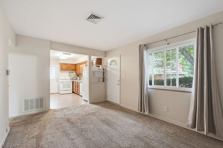 2568 9th Court, Cuyahoga Falls, OH - Photo 6