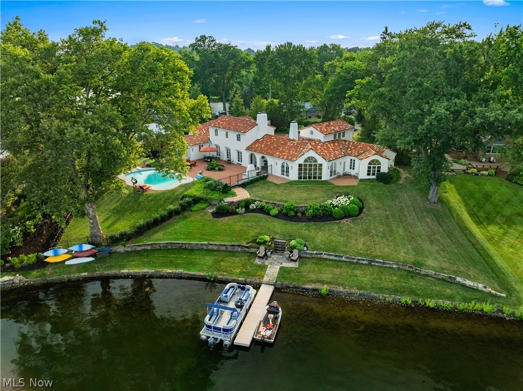 5252 Peninsula Drive, Canton, OH