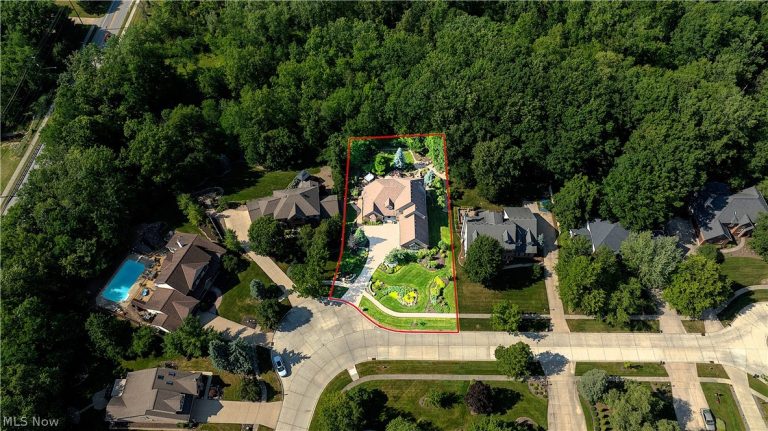 14578 Windsor Castle, Strongsville, OH - Photo 2