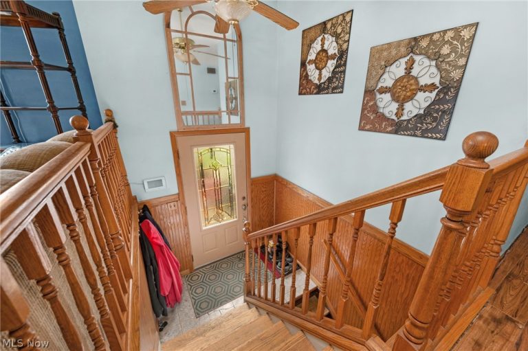 914 Stark Street, Sheffield Lake, OH - Photo 6