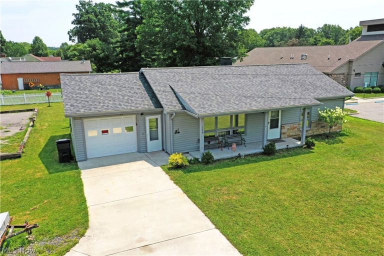 159 Canfield Niles Road, Austintown, OH - Photo 3