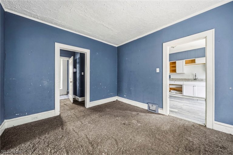 13405 Bartlett Avenue, Cleveland, OH - Photo 8