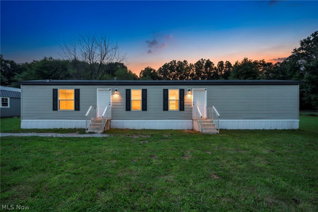 10564 Duck Creek Road, Salem, OH