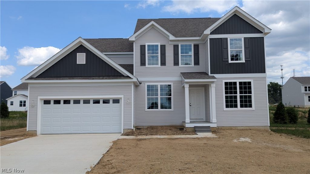 3753 Golden Wood Way, Green, OH