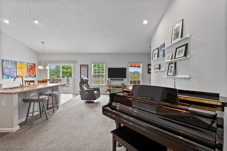 611 Rundle Street, LaGrange, OH - Photo 3