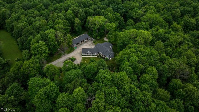 2625 Boston Mills Road, Brecksville, OH - Photo 2
