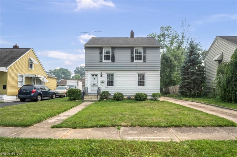 127 Lafayette Street, Elyria, OH - Photo 3