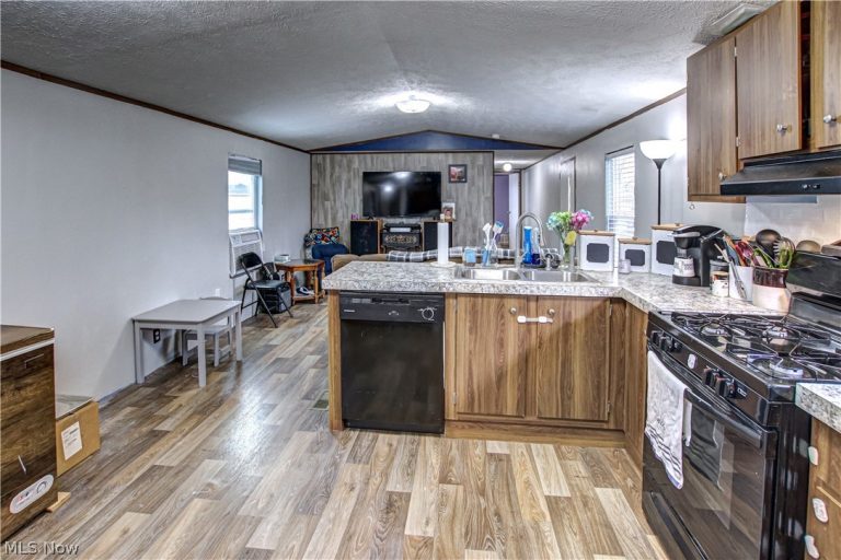360 Main Street #647, West Salem, OH - Photo 6