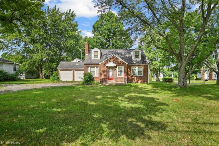 374 Niles Cortland Road, Warren, OH, 44484